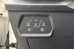 valkoinen CUPRA Formentor 2023 kuva 15.