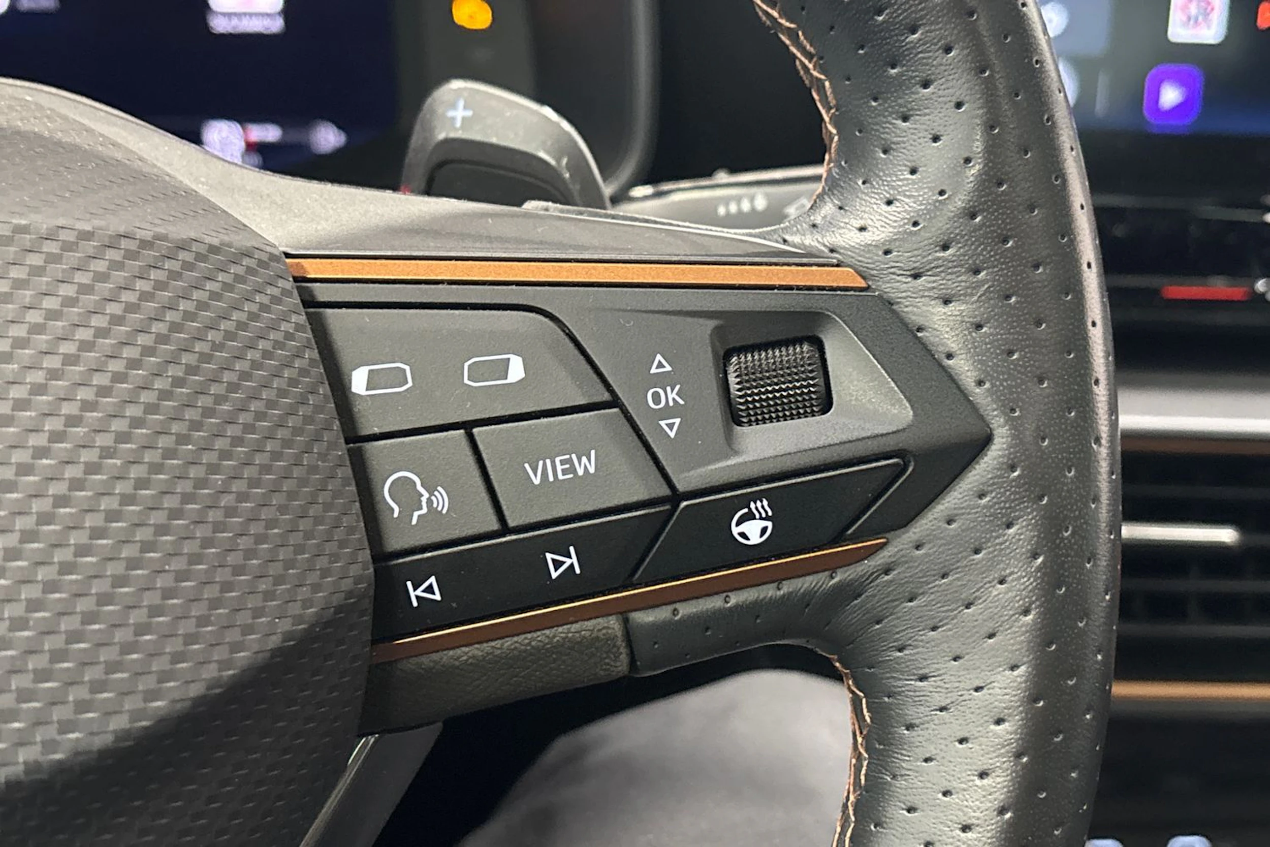 valkoinen CUPRA Formentor 2023 kuva 17.