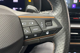 valkoinen CUPRA Formentor 2023 kuva 17.