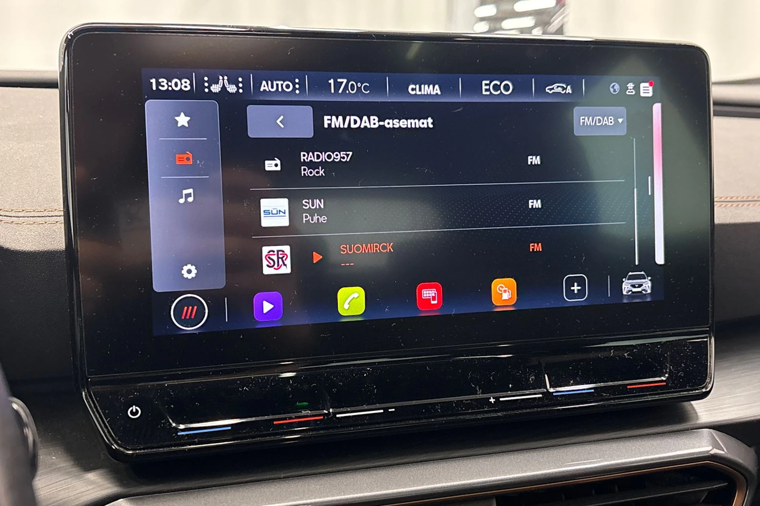 valkoinen CUPRA Formentor 2023 kuva 19.