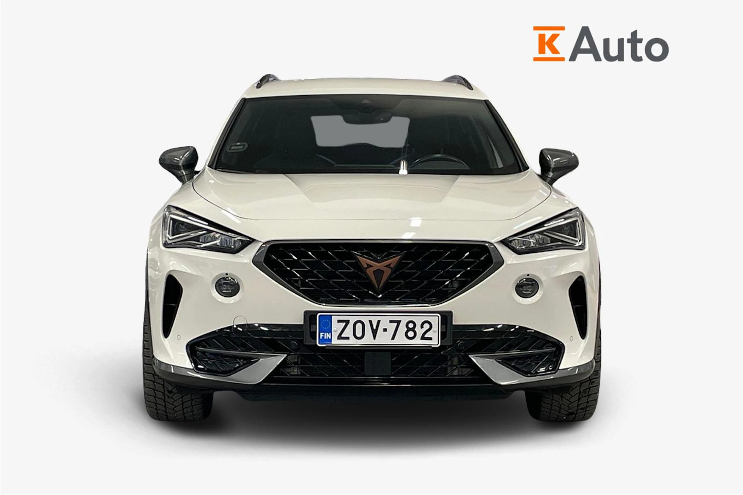 valkoinen CUPRA Formentor 2023 kuva 4.