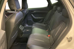 valkoinen CUPRA Formentor 2023 kuva 8.