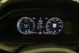 valkoinen CUPRA Formentor 2023 kuva 12.