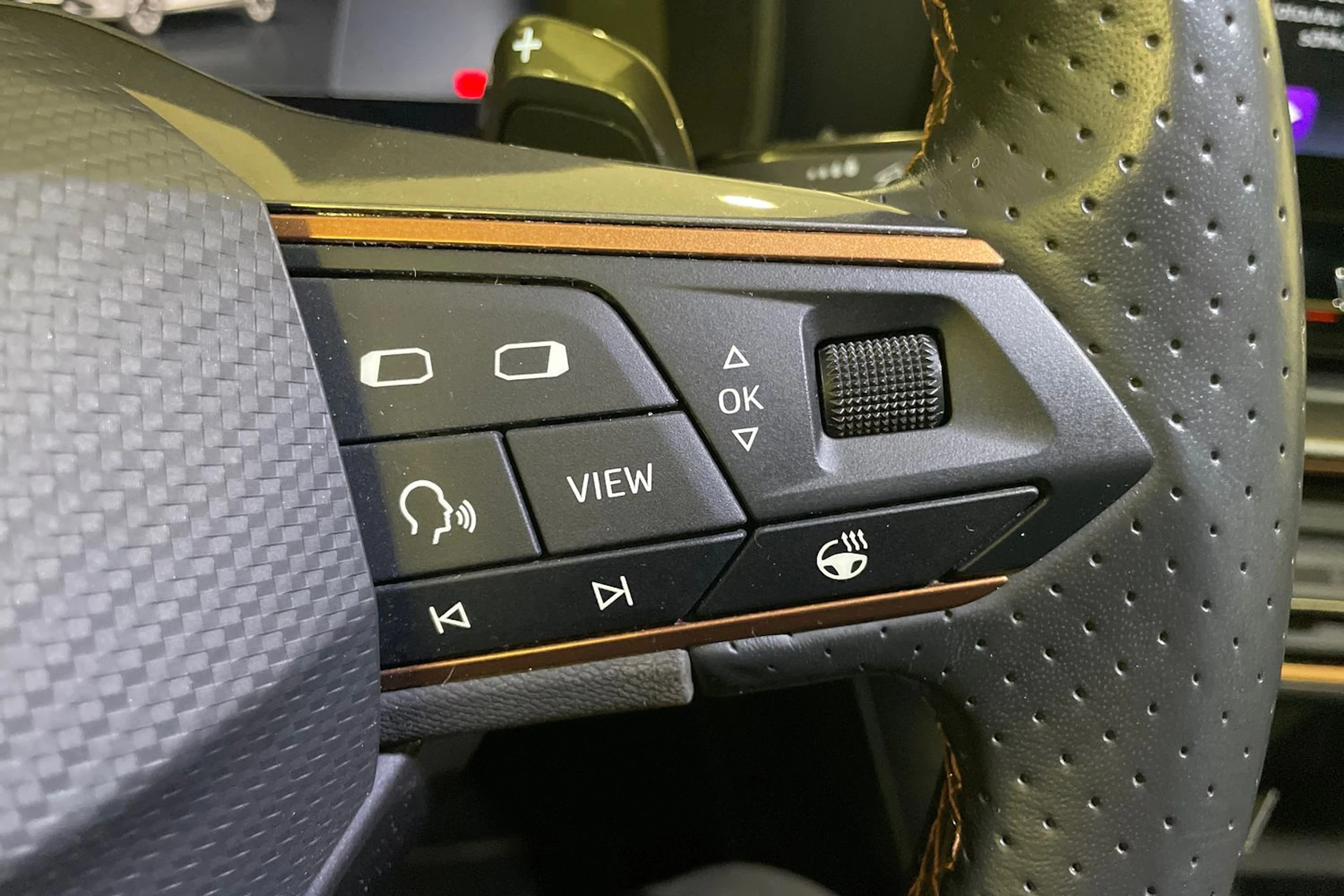 valkoinen CUPRA Formentor 2023 kuva 14.