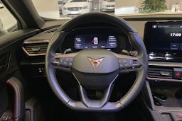 valkoinen CUPRA Formentor 2023 kuva 19.