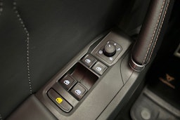 valkoinen CUPRA Formentor 2024 kuva 14.