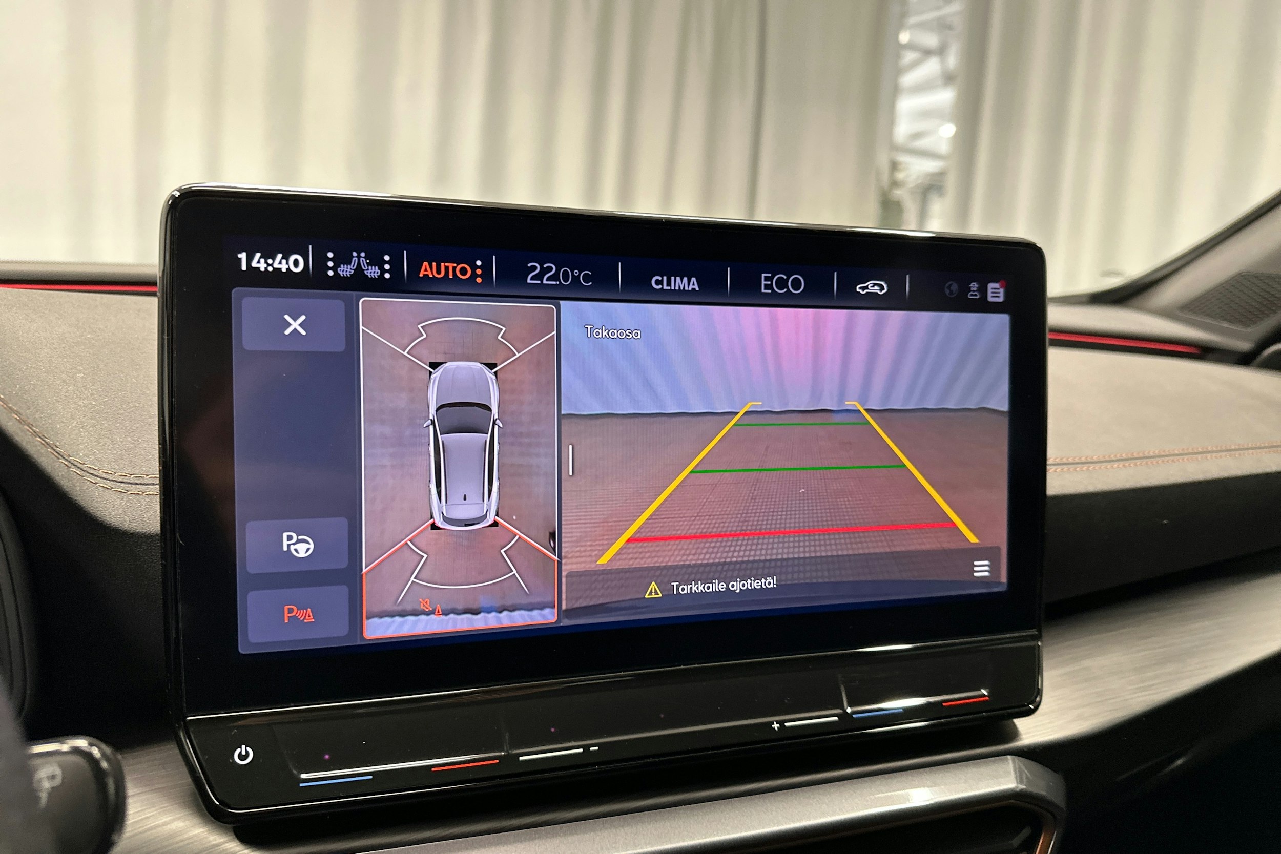 valkoinen CUPRA Formentor 2024 kuva 15.