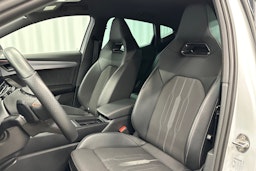 valkoinen CUPRA Formentor 2024 kuva 28.