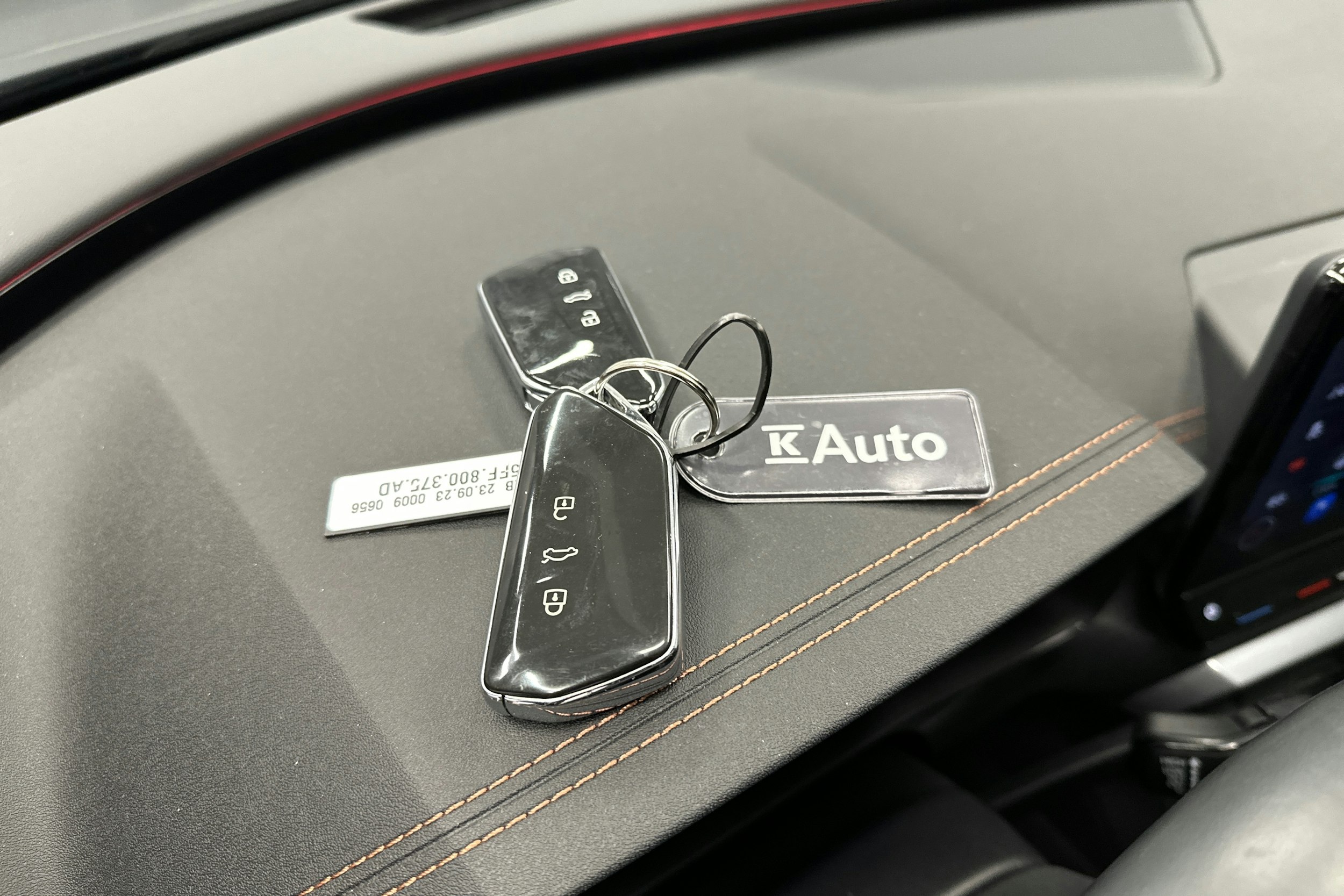 valkoinen CUPRA Formentor 2024 kuva 33.