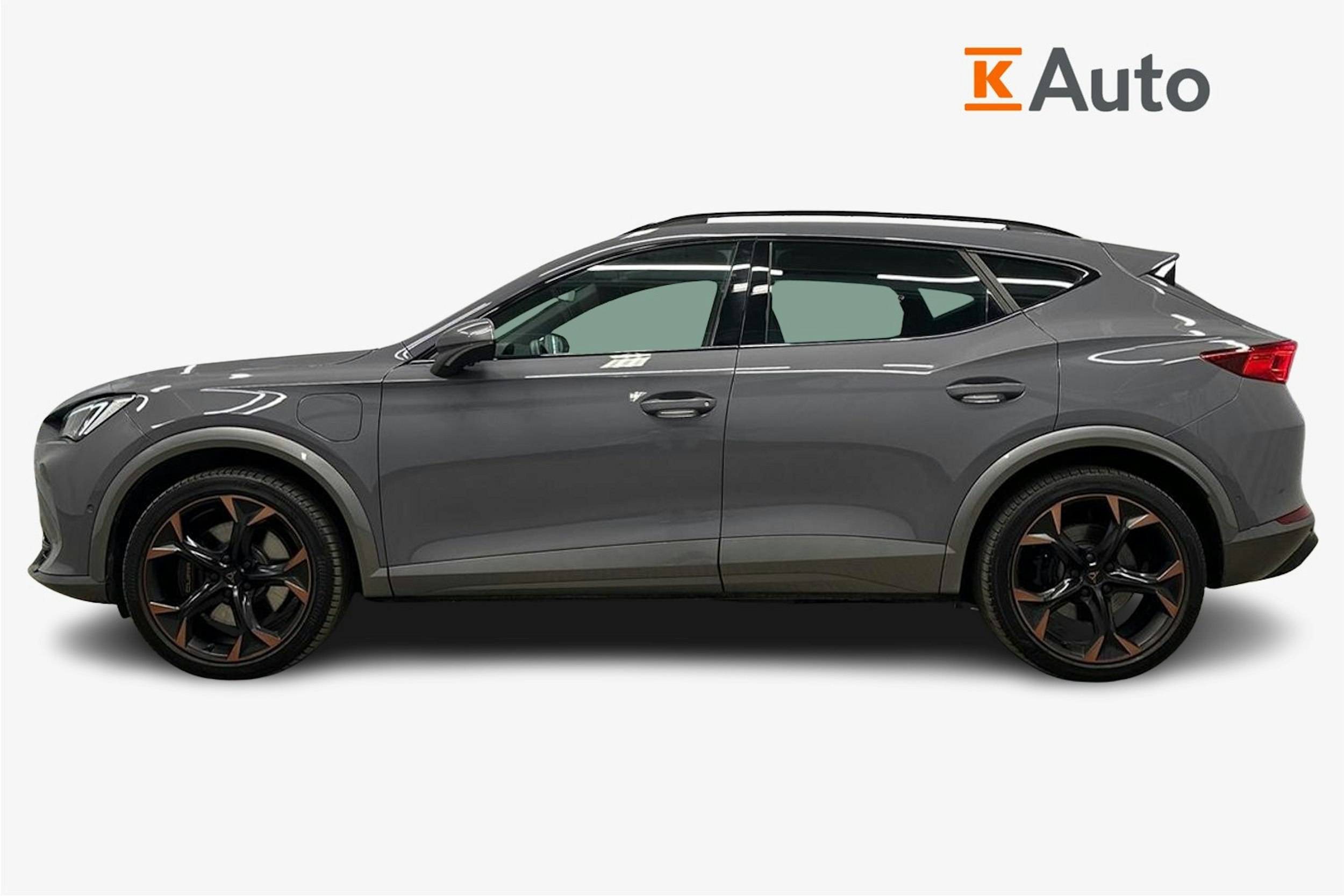 harmaa CUPRA Formentor 2024 kuva 6.