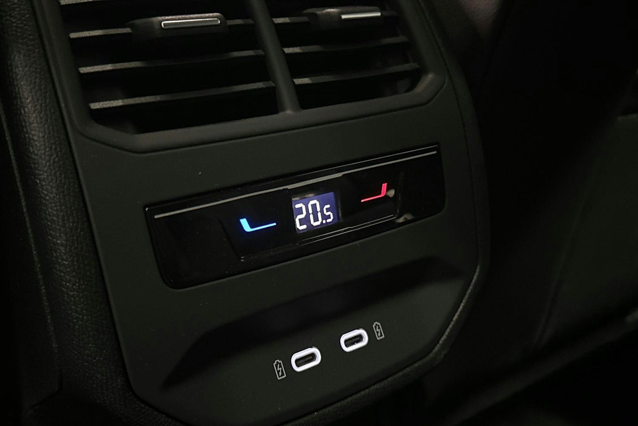 harmaa CUPRA Formentor 2024 kuva 17.