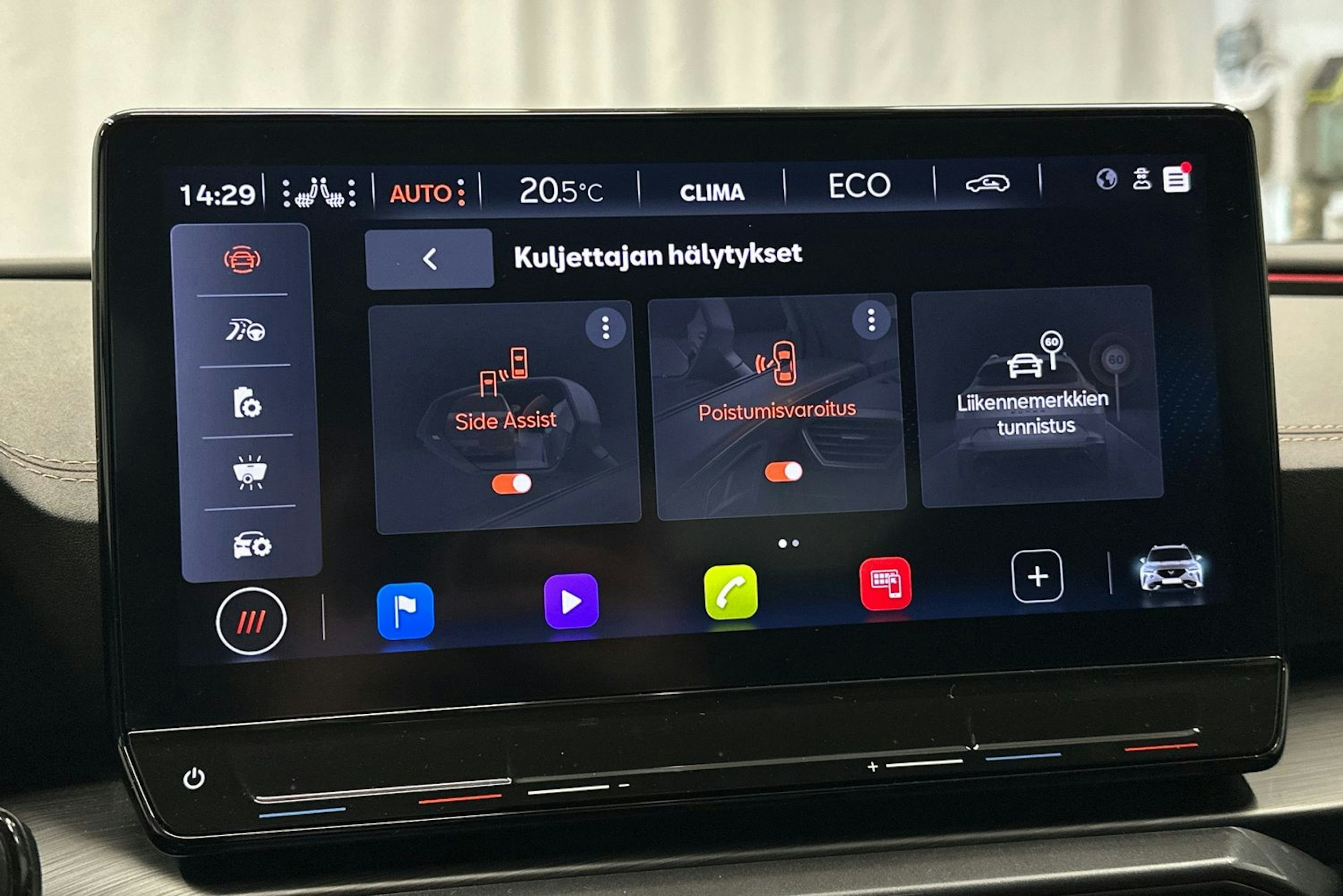 harmaa CUPRA Formentor 2024 kuva 29.