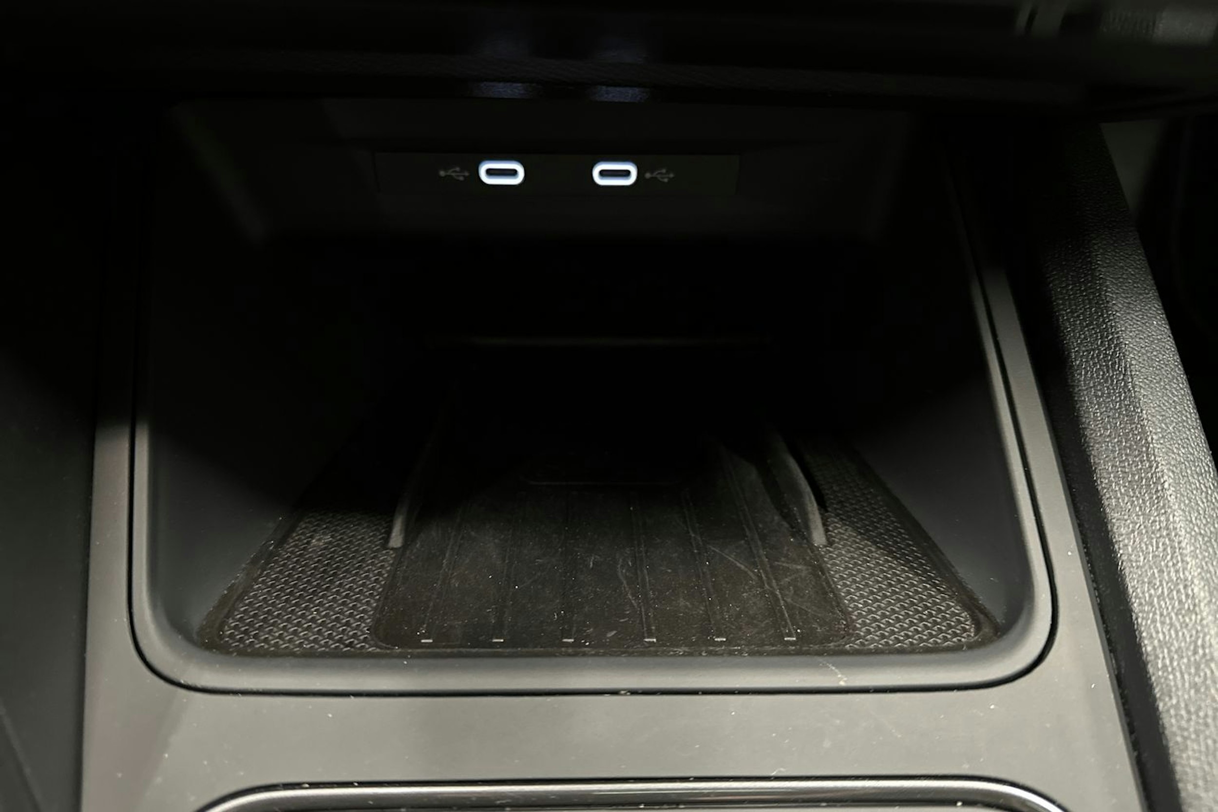 harmaa CUPRA Formentor 2024 kuva 33.