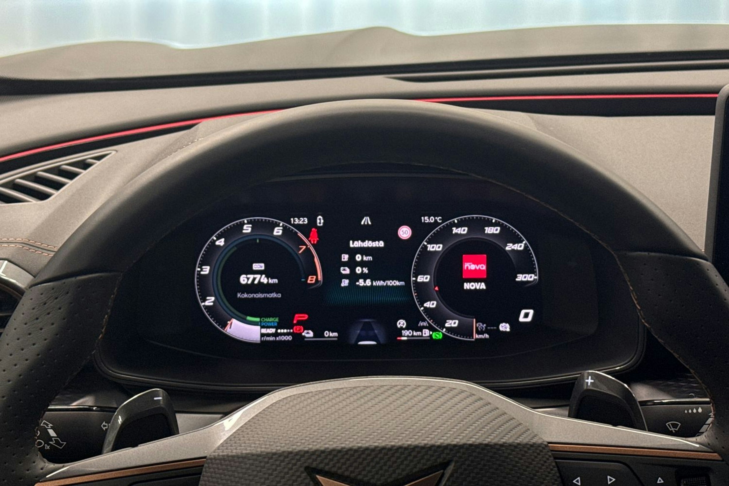 musta CUPRA Formentor 2025 kuva 12.