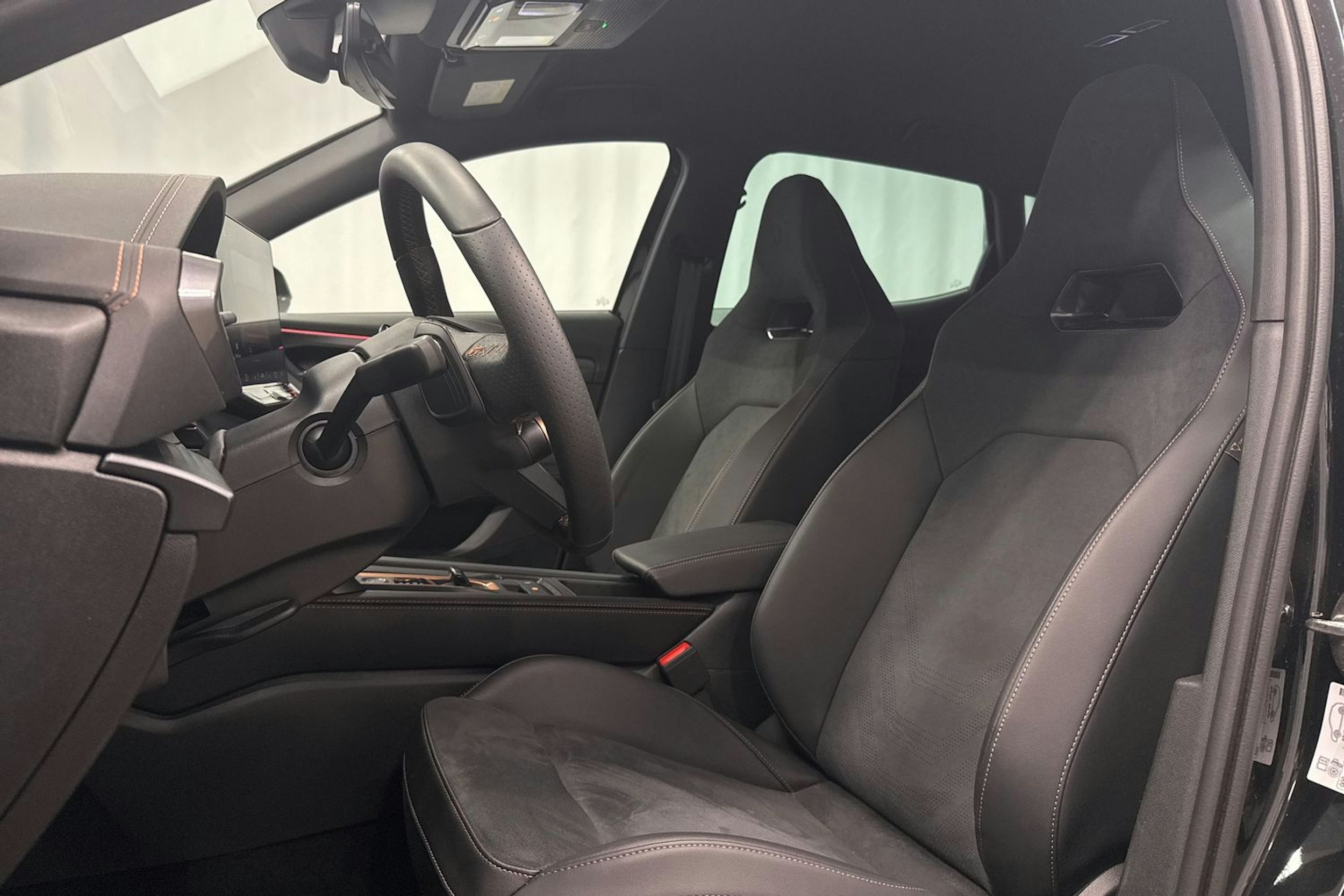 musta CUPRA Formentor 2025 kuva 28.
