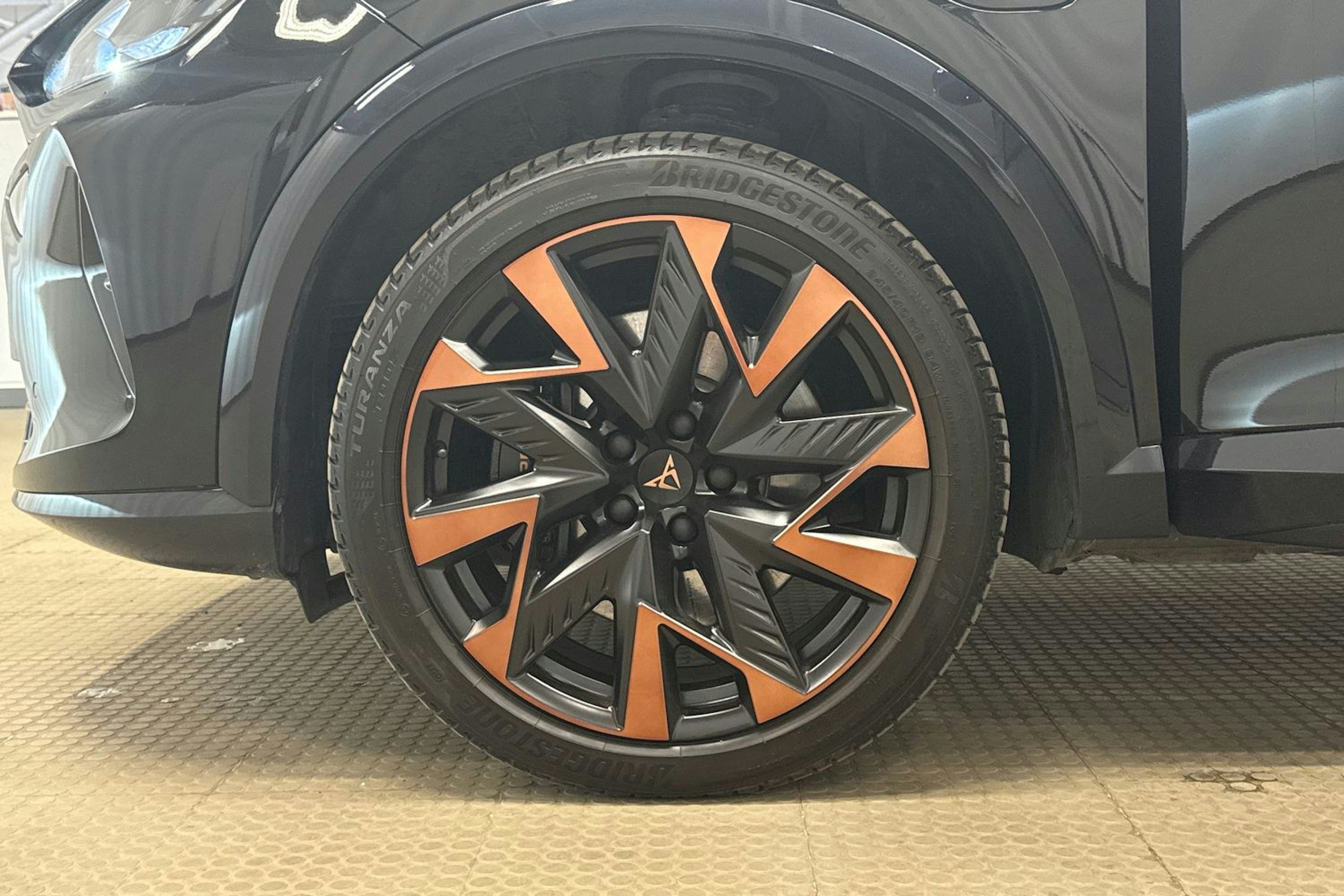 musta CUPRA Formentor 2025 kuva 38.