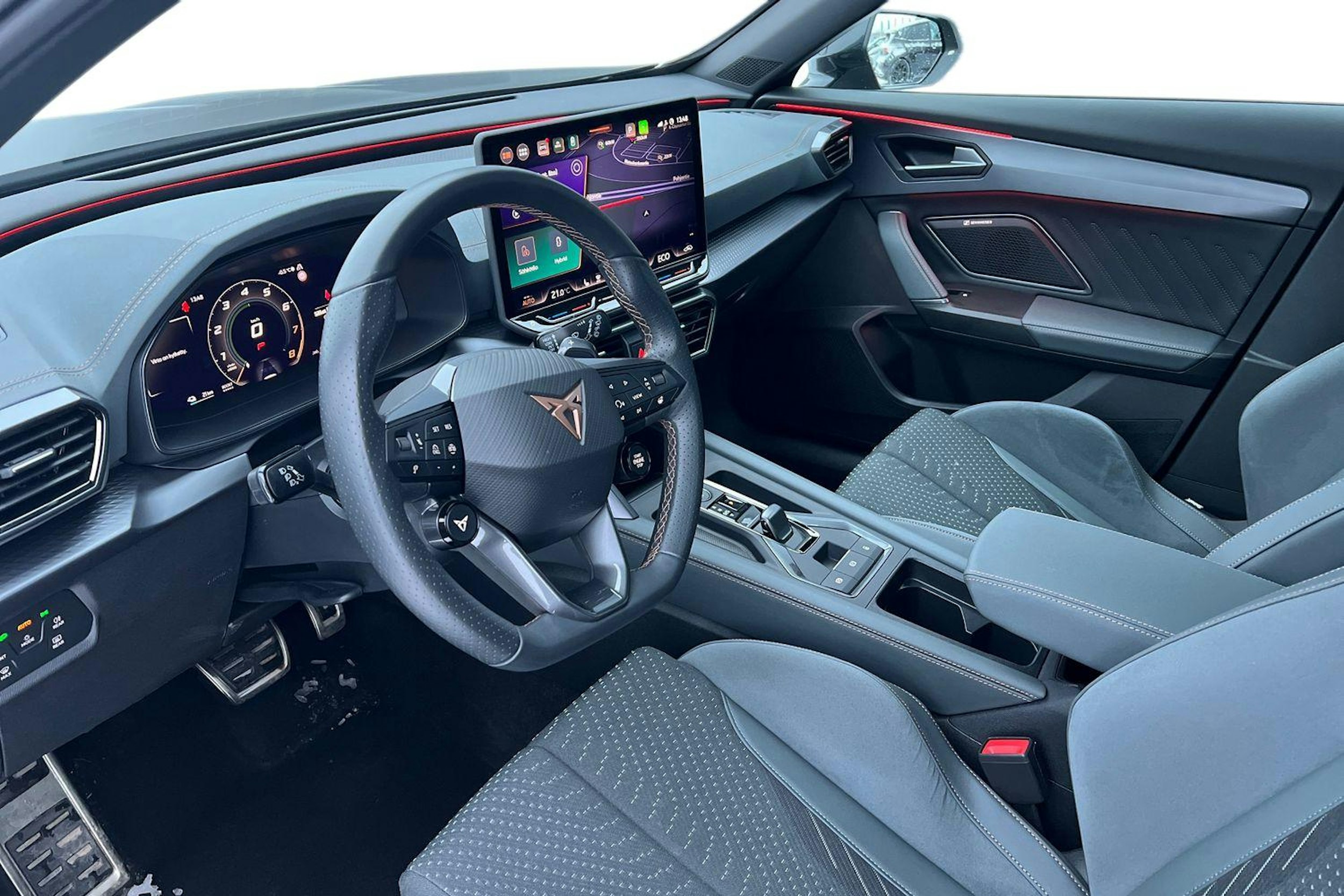 ruskea (beige) CUPRA Formentor 2024 kuva 6.