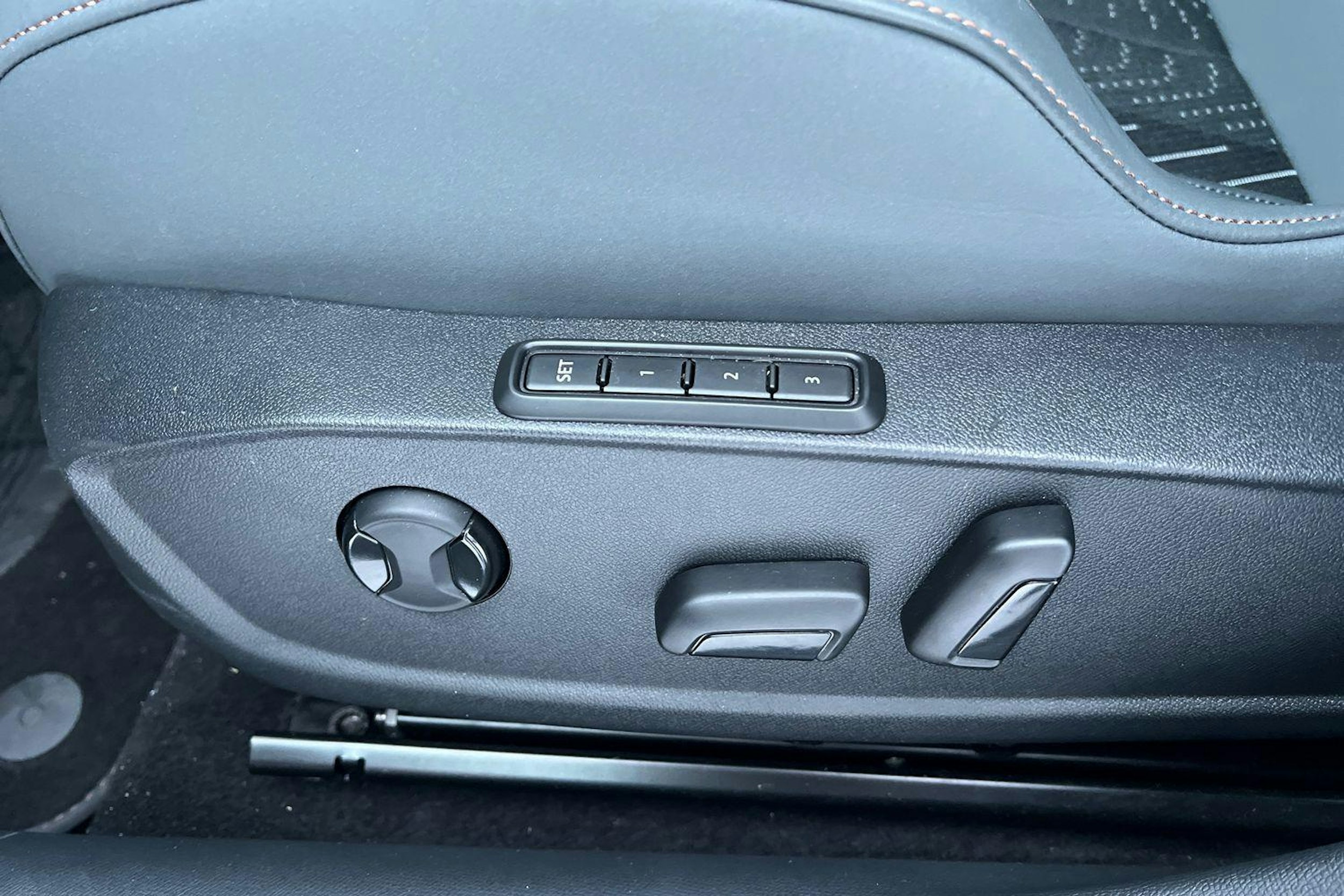 ruskea (beige) CUPRA Formentor 2024 kuva 9.