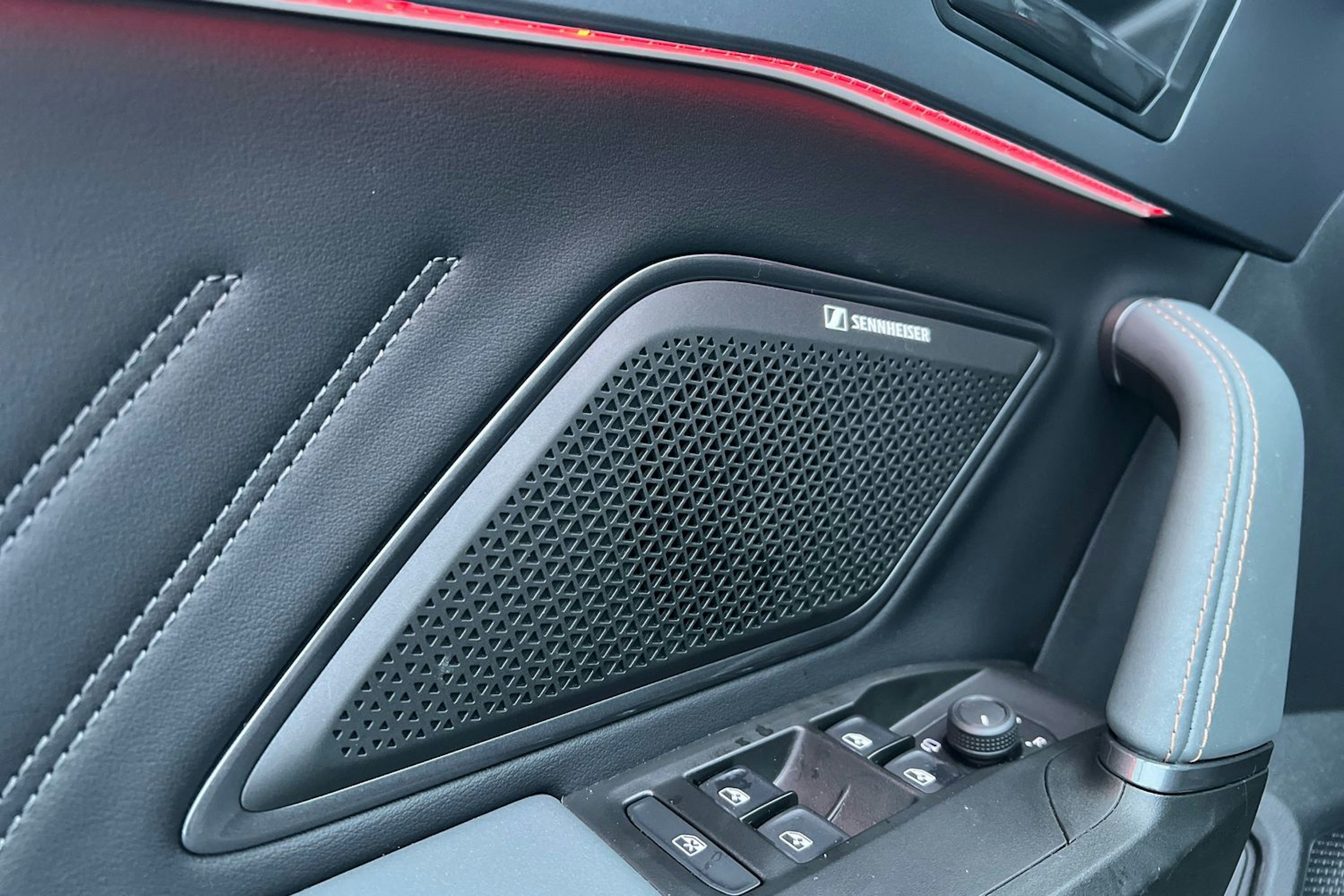 ruskea (beige) CUPRA Formentor 2024 kuva 11.