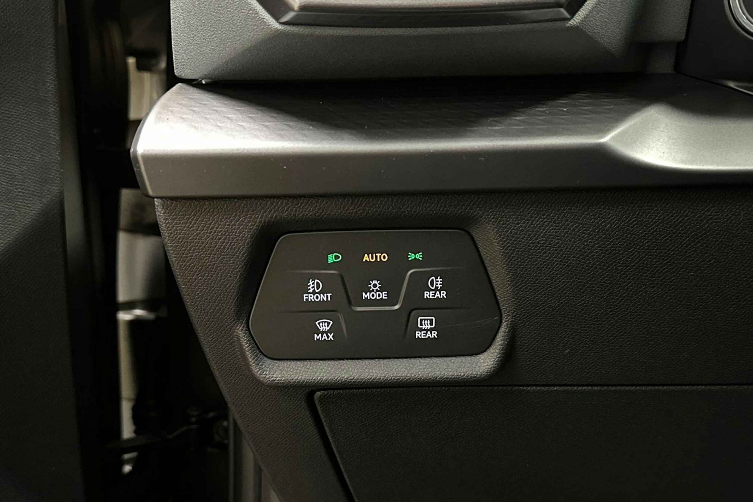 ruskea (beige) CUPRA Formentor 2025 kuva 30.