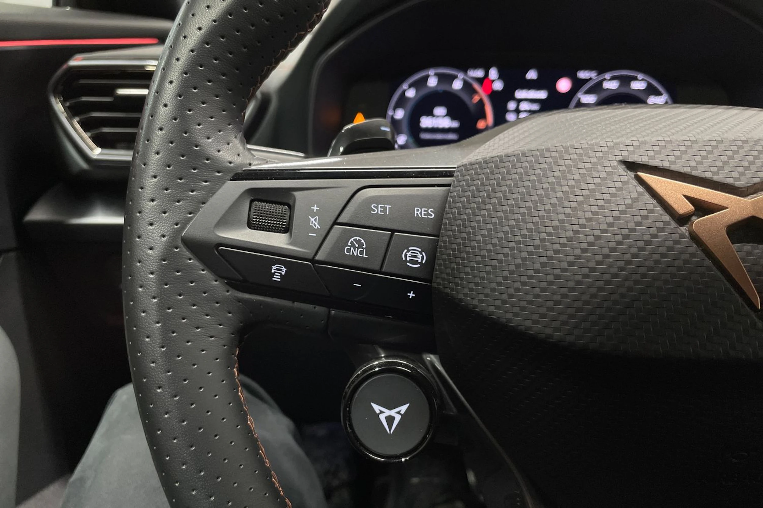 ruskea (beige) CUPRA Formentor 2025 kuva 22.