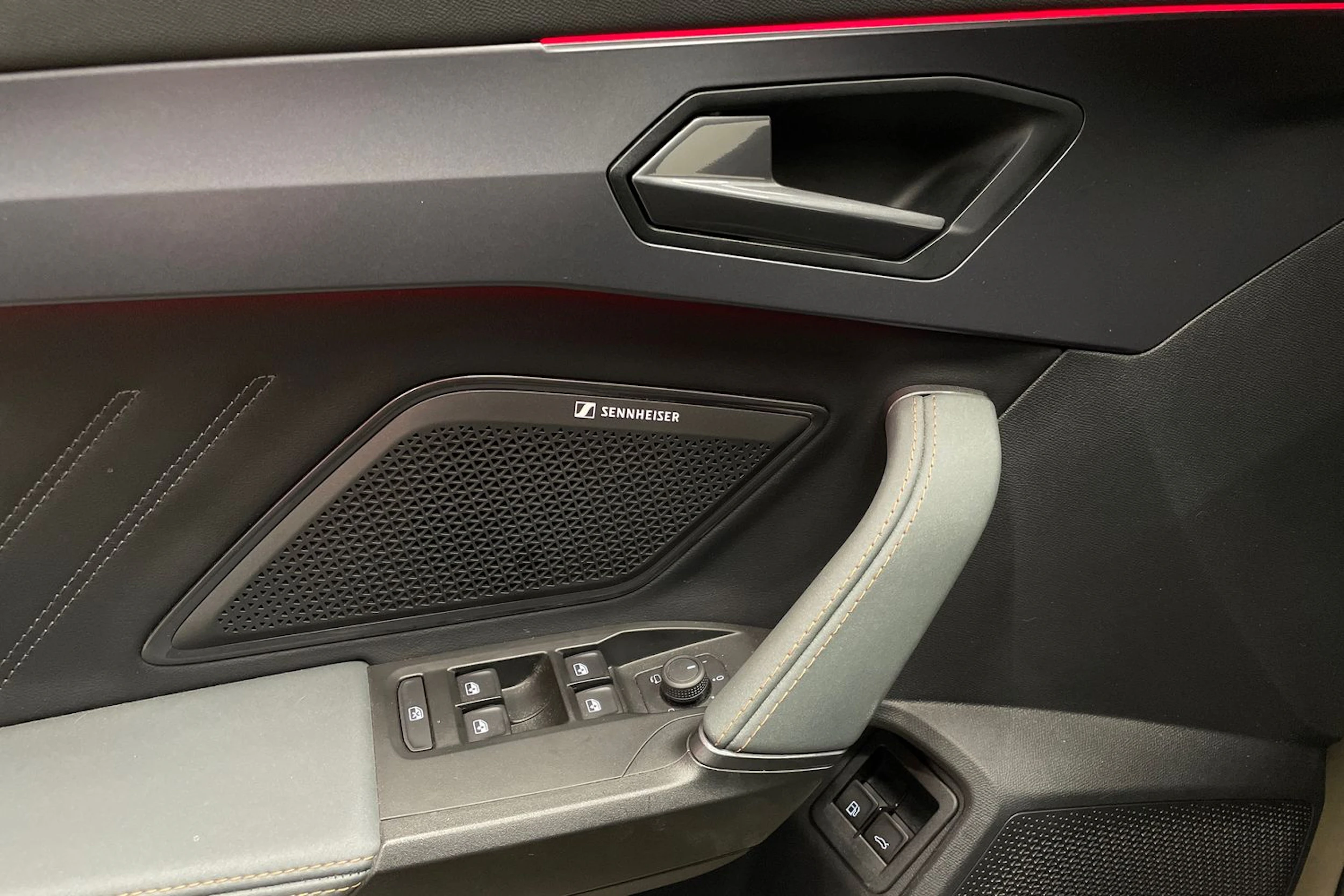 ruskea (beige) CUPRA Formentor 2025 kuva 24.