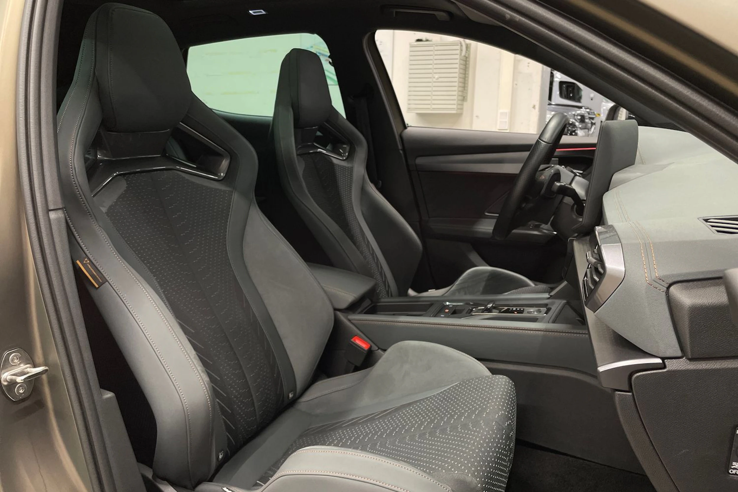 ruskea (beige) CUPRA Formentor 2025 kuva 29.