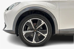 valkoinen CUPRA Formentor 2024 kuva 9.