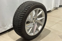 valkoinen CUPRA Formentor 2024 kuva 11.