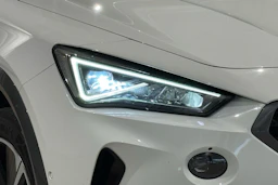 valkoinen CUPRA Formentor 2024 kuva 12.