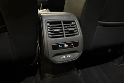 valkoinen CUPRA Formentor 2024 kuva 15.