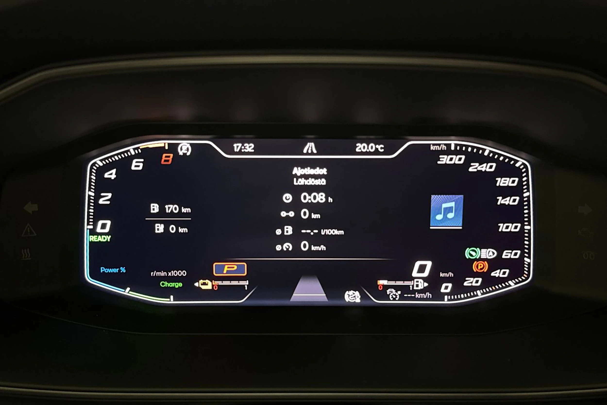 valkoinen CUPRA Formentor 2024 kuva 17.