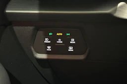 valkoinen CUPRA Formentor 2024 kuva 18.