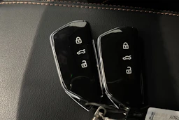 valkoinen CUPRA Formentor 2024 kuva 26.