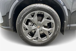 musta CUPRA Formentor 2025 kuva 12.