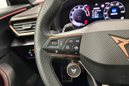 musta CUPRA Formentor 2025 kuva 15.