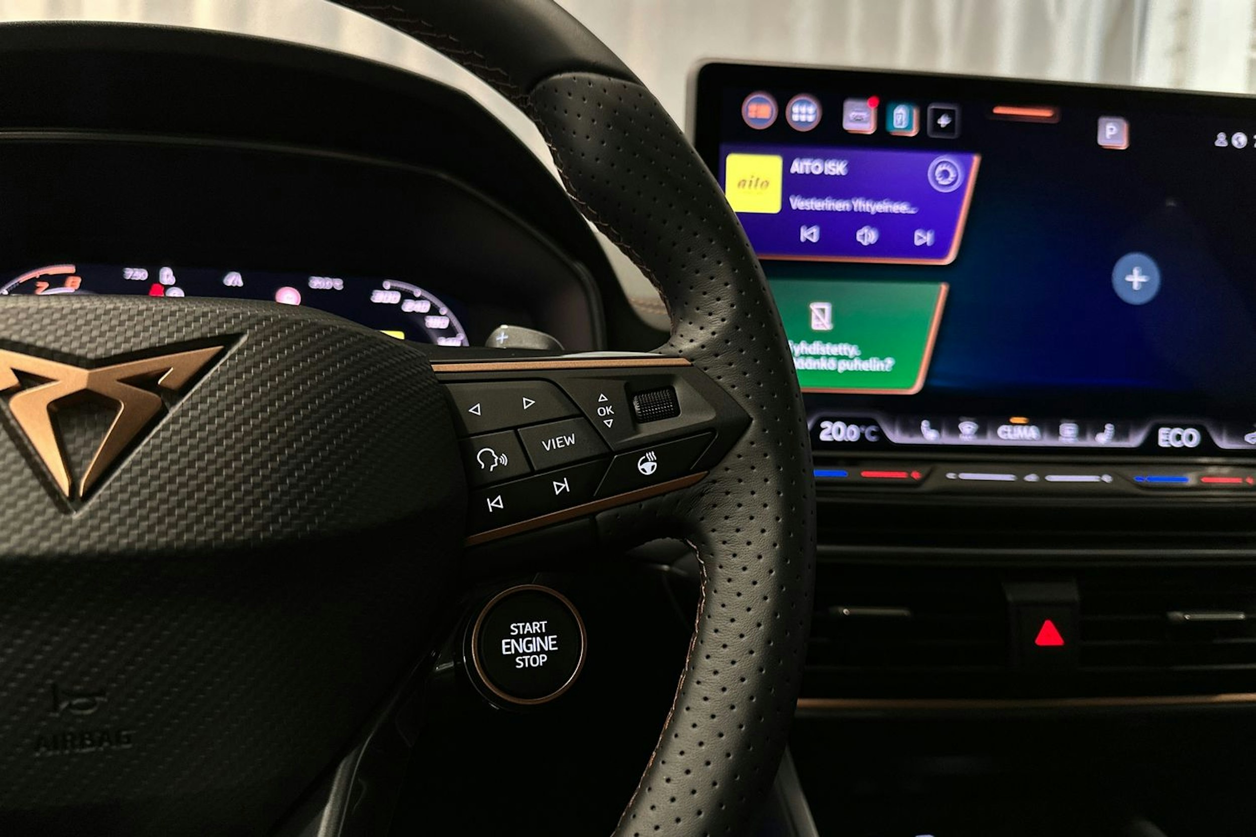 harmaa CUPRA Formentor 2025 kuva 22.