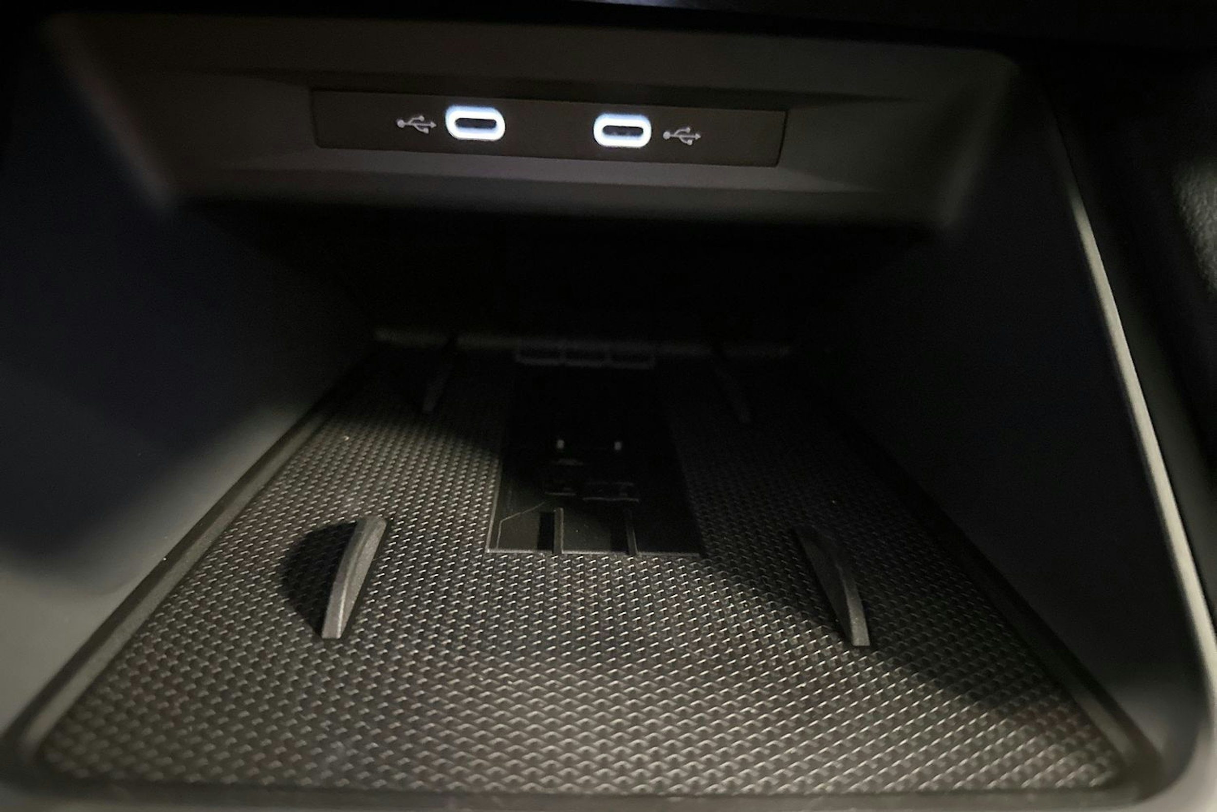 harmaa CUPRA Formentor 2025 kuva 24.