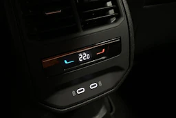 harmaa CUPRA Formentor 2025 kuva 18.