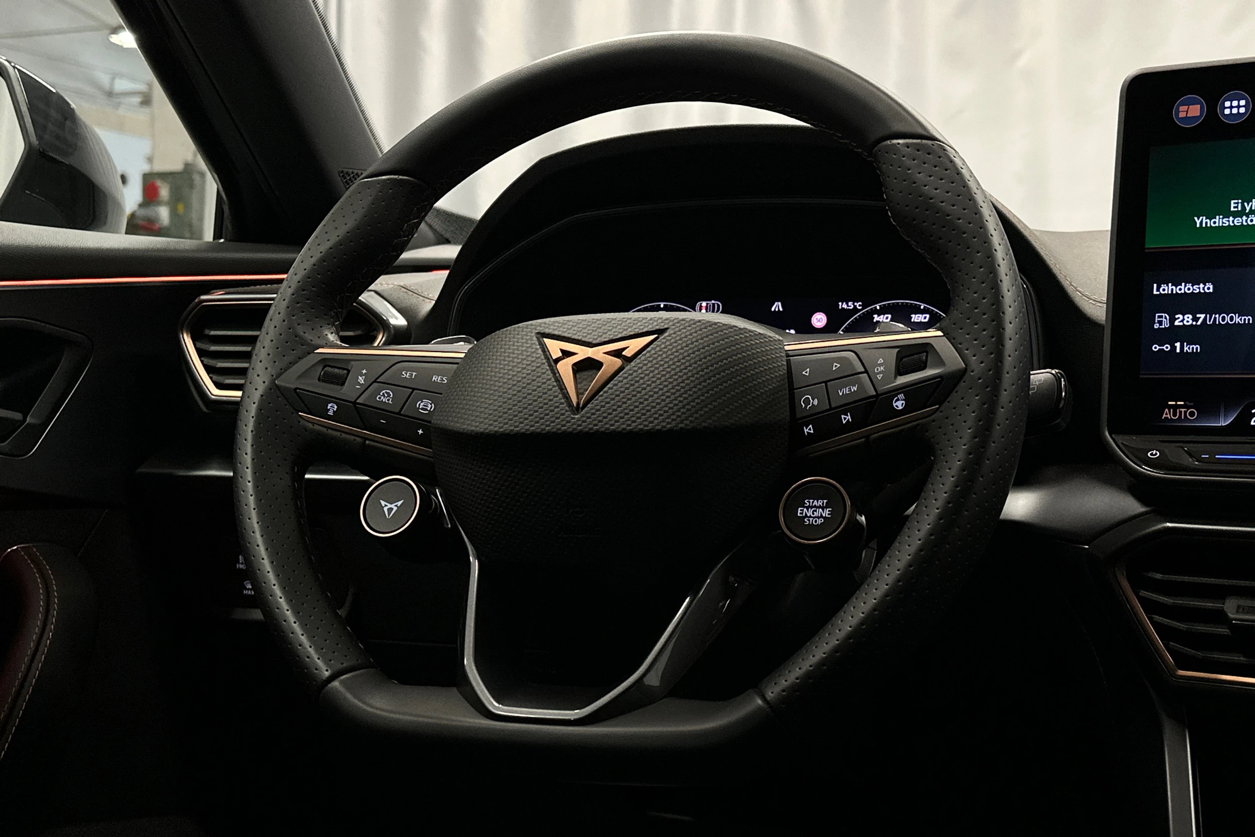 harmaa CUPRA Formentor 2025 kuva 20.