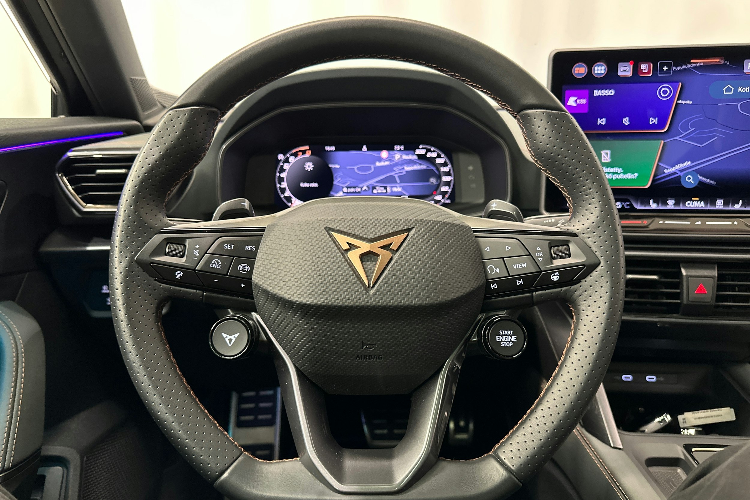 met. musta CUPRA Formentor 2025 kuva 18.