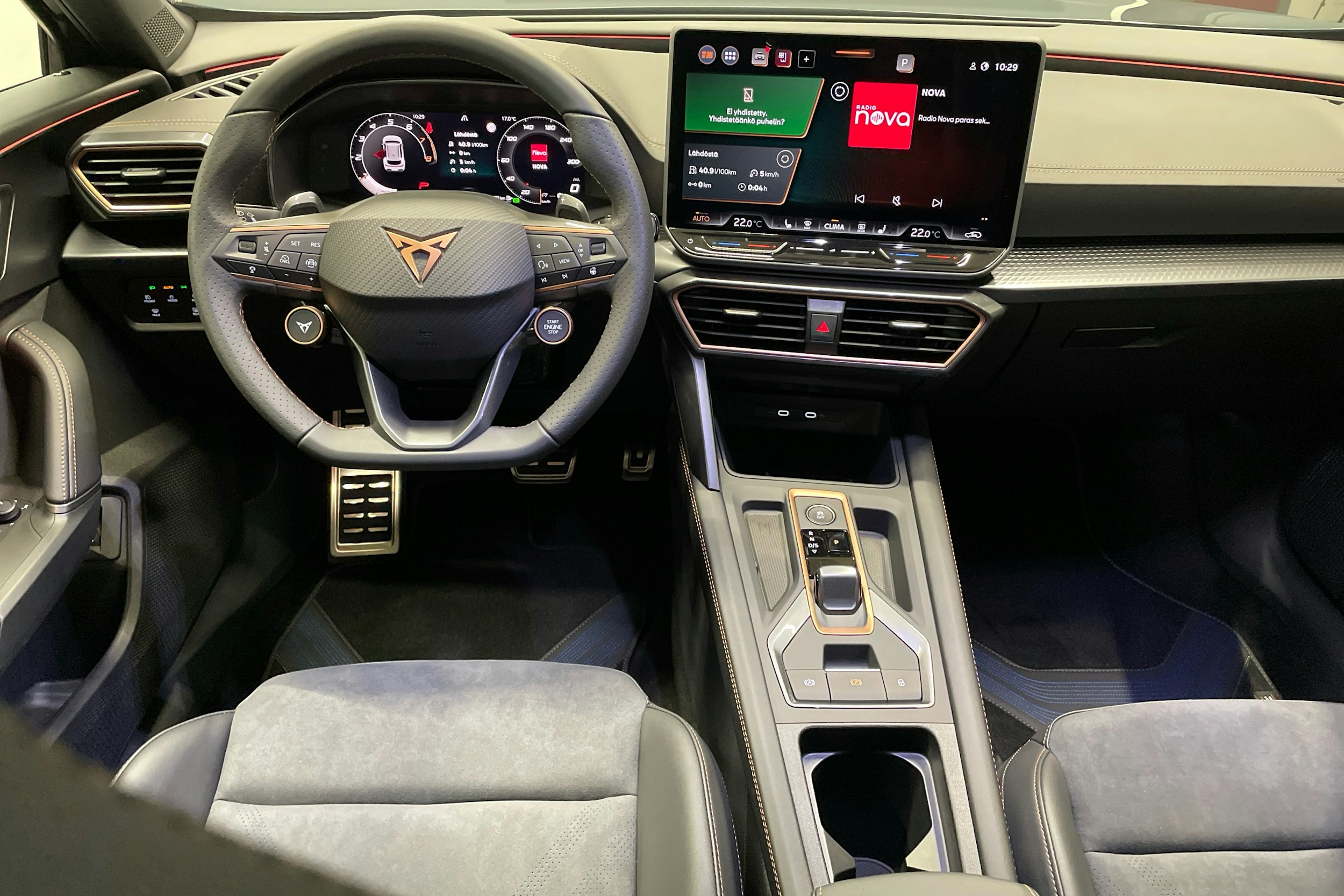 sininen CUPRA Formentor 2025 kuva 7.