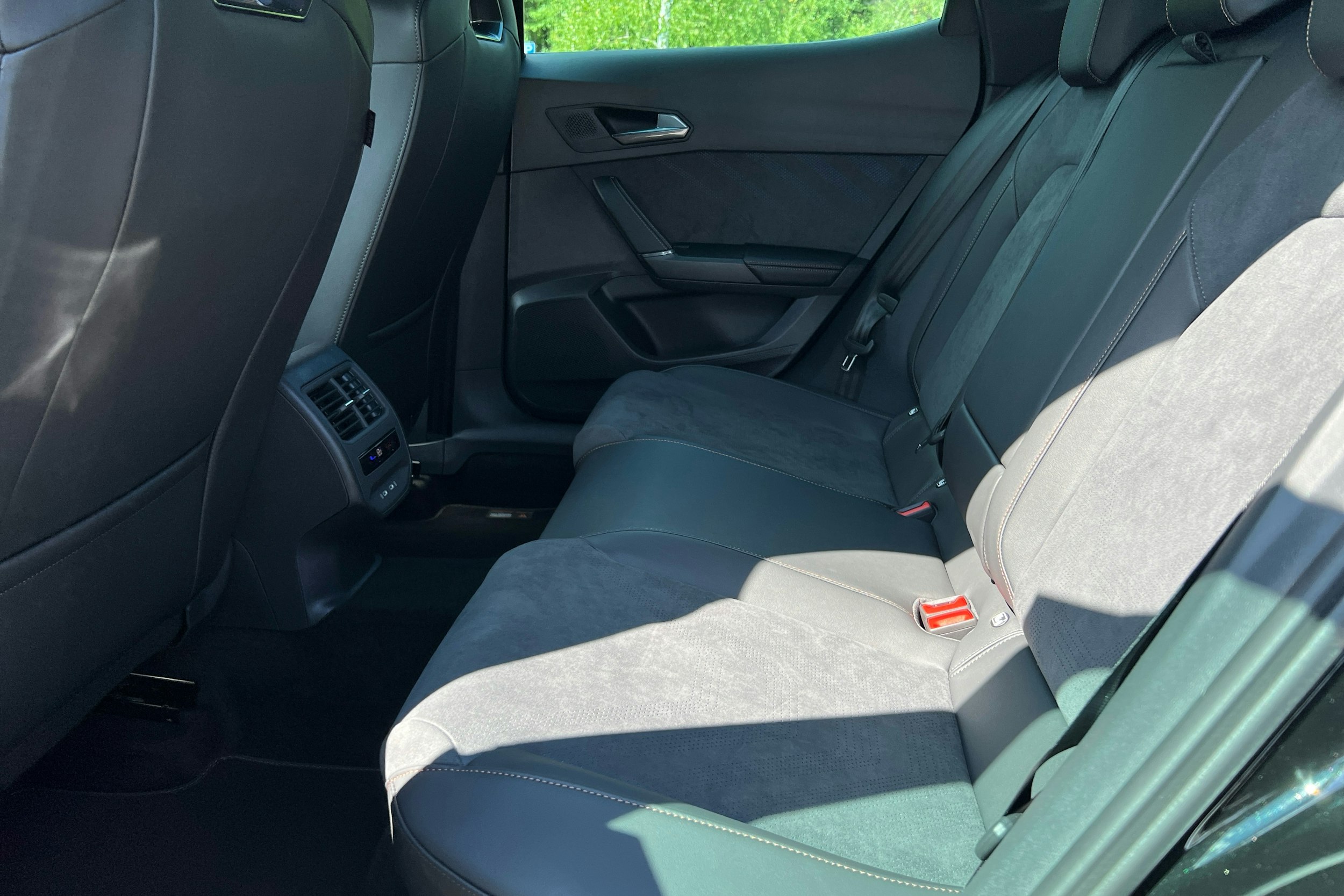 musta CUPRA Formentor 2025 kuva 8.