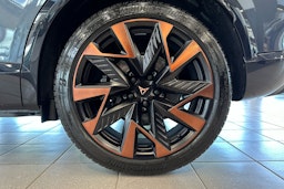 met. harmaa CUPRA Formentor 2024 kuva 9.