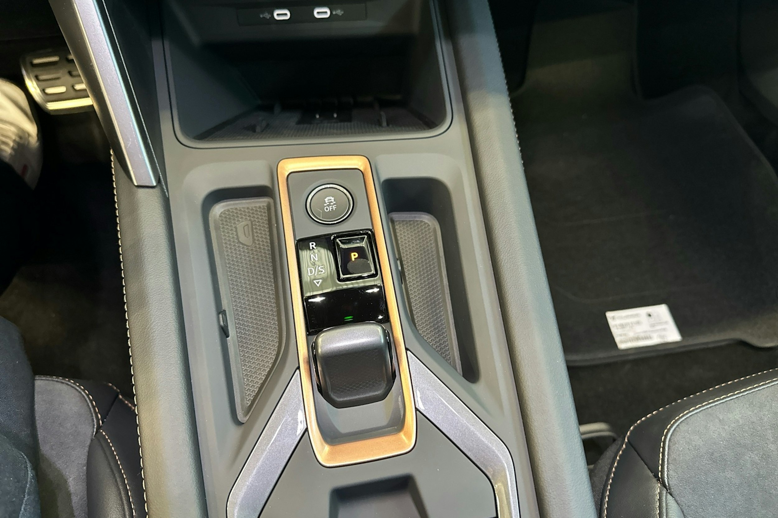 met. harmaa CUPRA Formentor 2024 kuva 12.