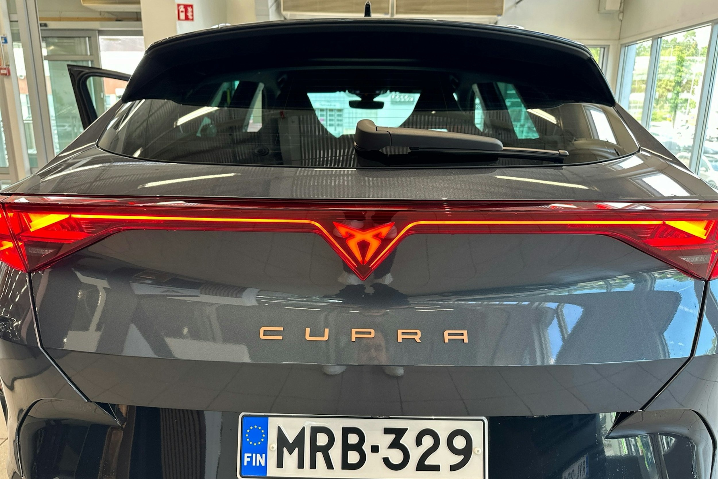 met. harmaa CUPRA Formentor 2024 kuva 17.