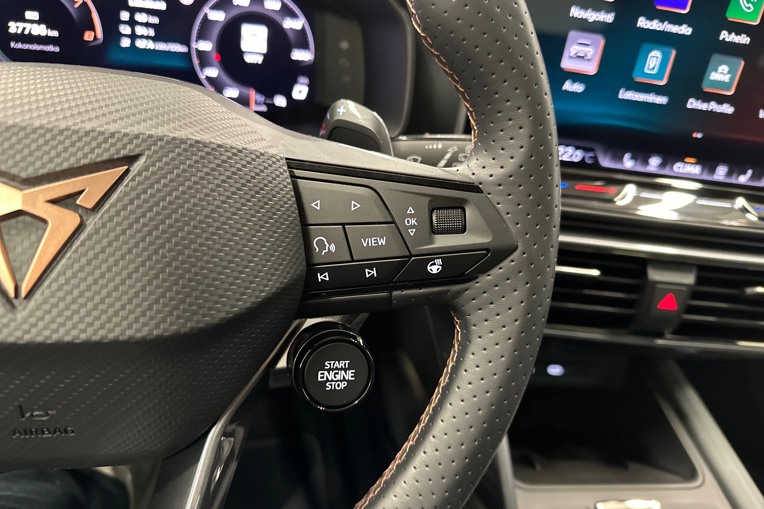 harmaa CUPRA Formentor 2025 kuva 12.