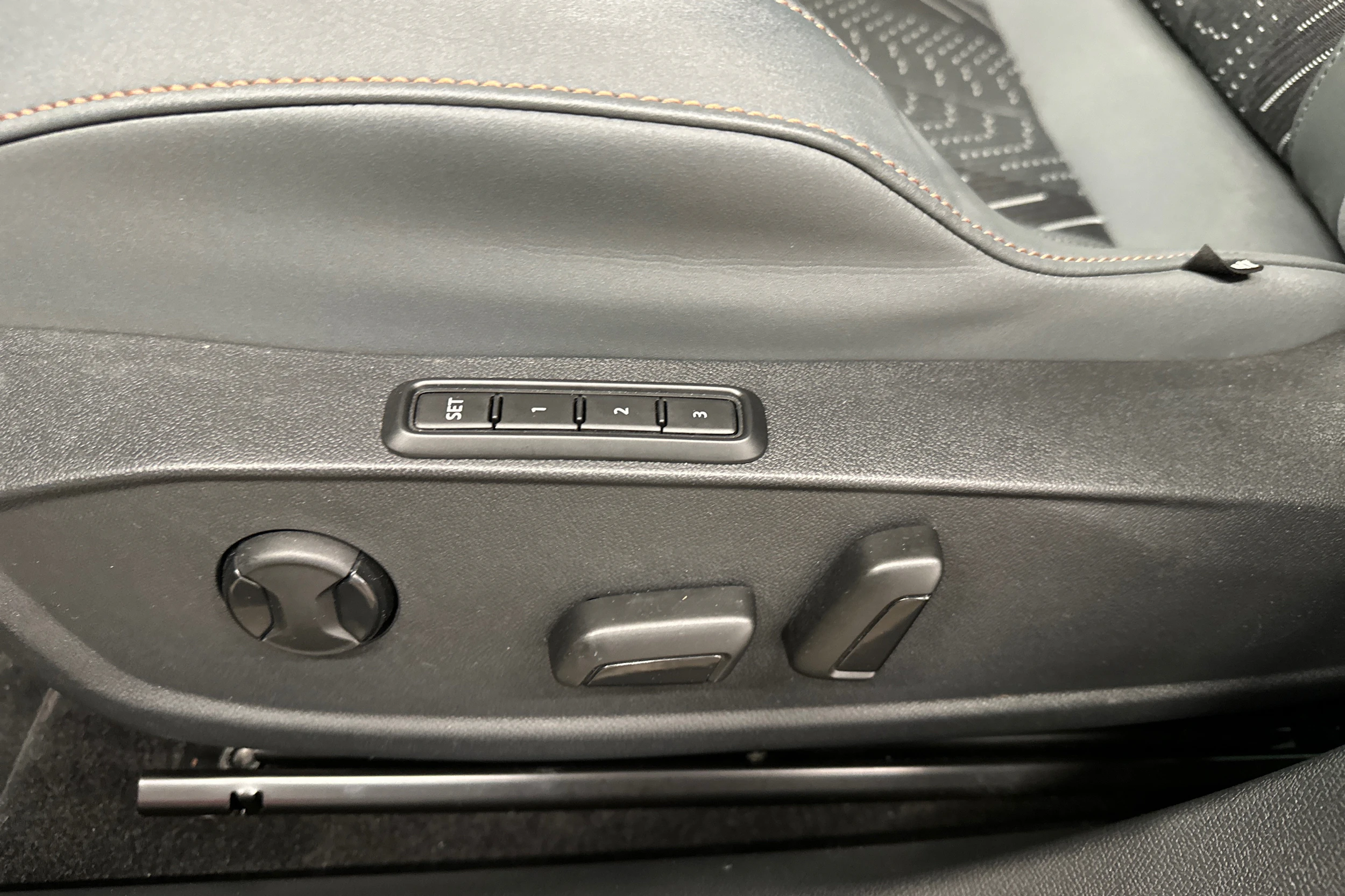 harmaa CUPRA Formentor 2025 kuva 30.