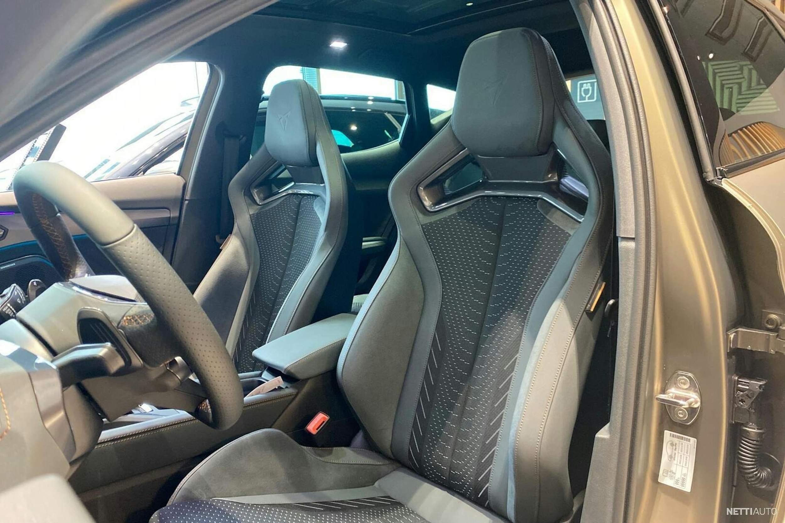 ruskea (beige) CUPRA Formentor 2025 kuva 8.