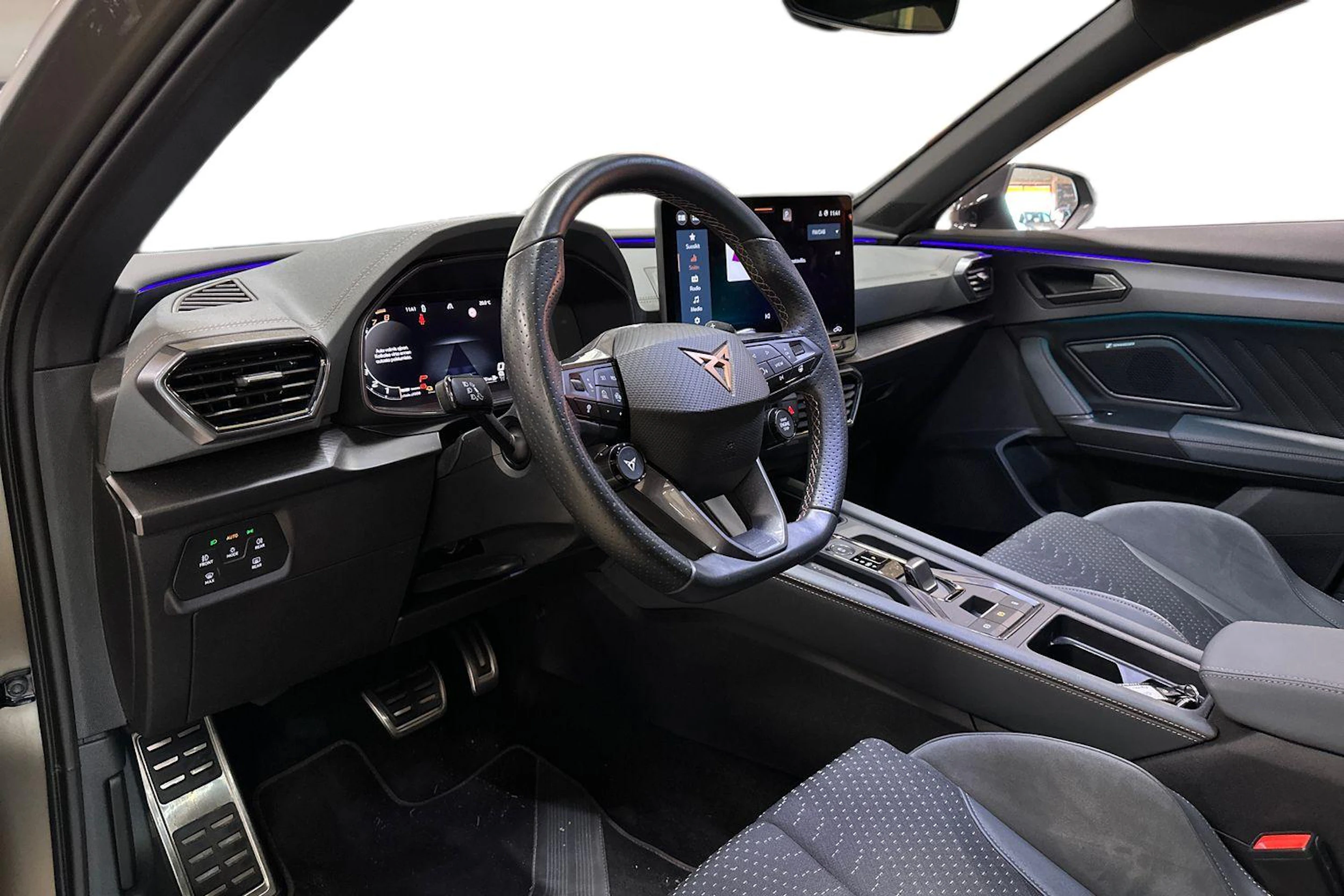 ruskea (beige) CUPRA Formentor 2025 kuva 3.